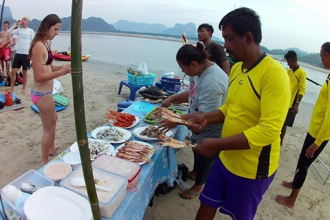 Krabi: Prywatne kajakarstwo morskie w Ao Thalane i na wyspie Hong4-godzinny kajak morski z lunchem: Ao Thalane