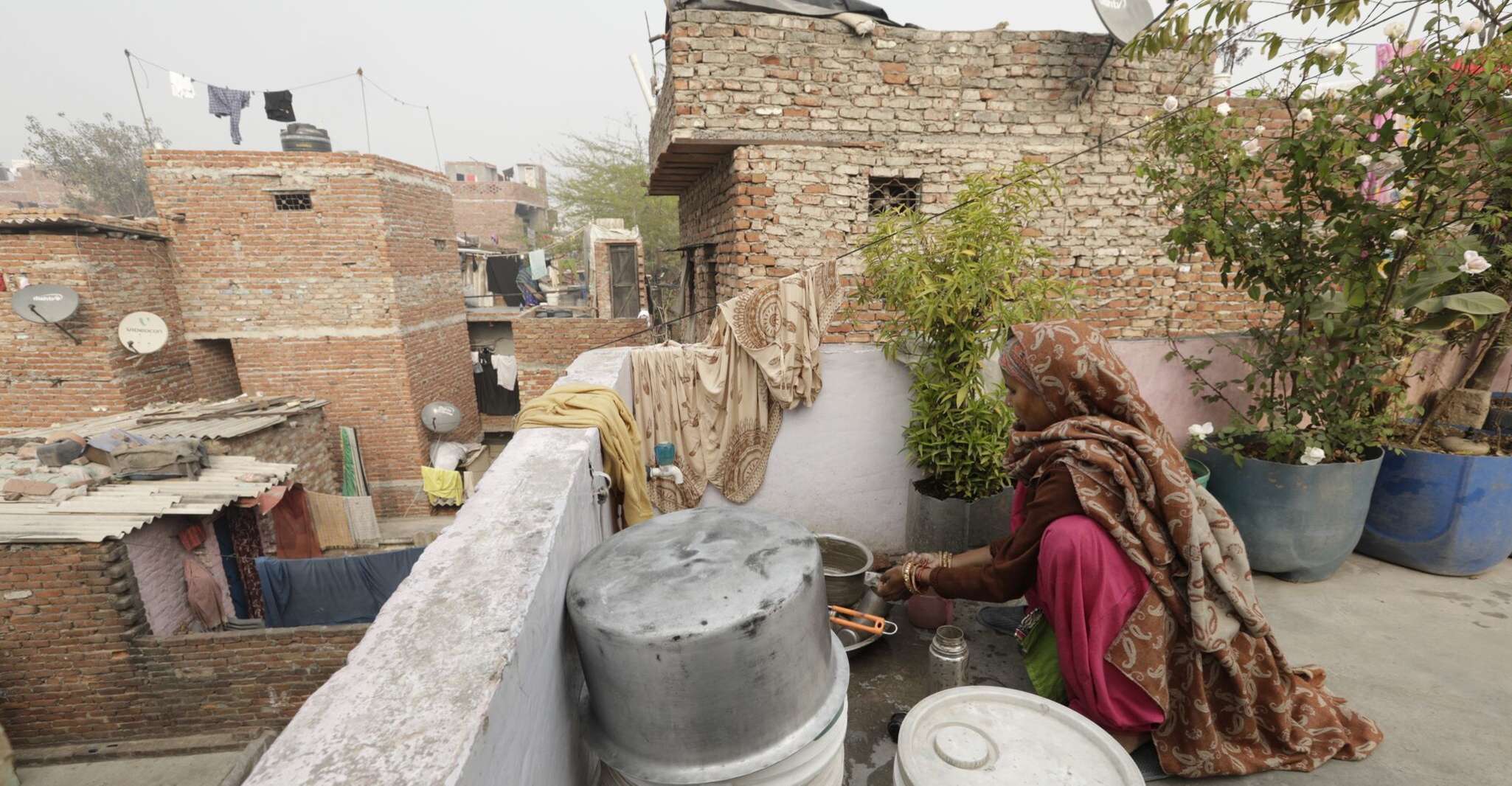 Sanjay Colony Slum Tour - Hizvo