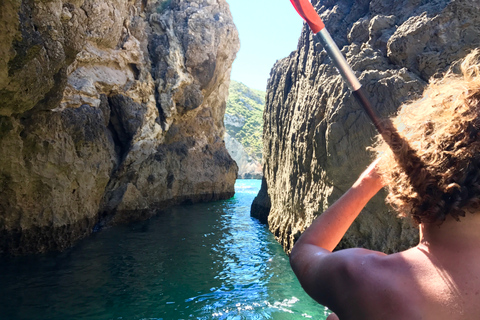 Desde Lisboa: Parque Natural de Arrábida Kayak Tour