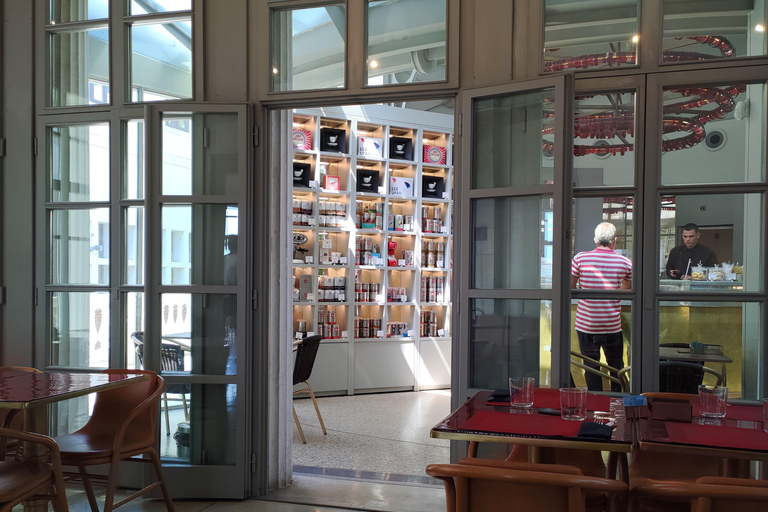 Chill coffee or meal break at illy Caffè in St.Mark's Square Coffee break