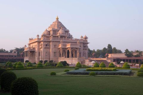 Ahmedabad: Excursión Privada a Templos y Religión con Stepwell