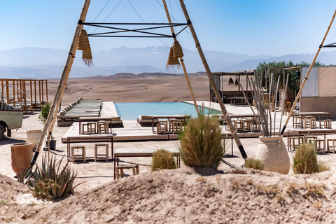 Marrakech: Agafay Desert Inara Camp Passe de um dia na piscina com almoço