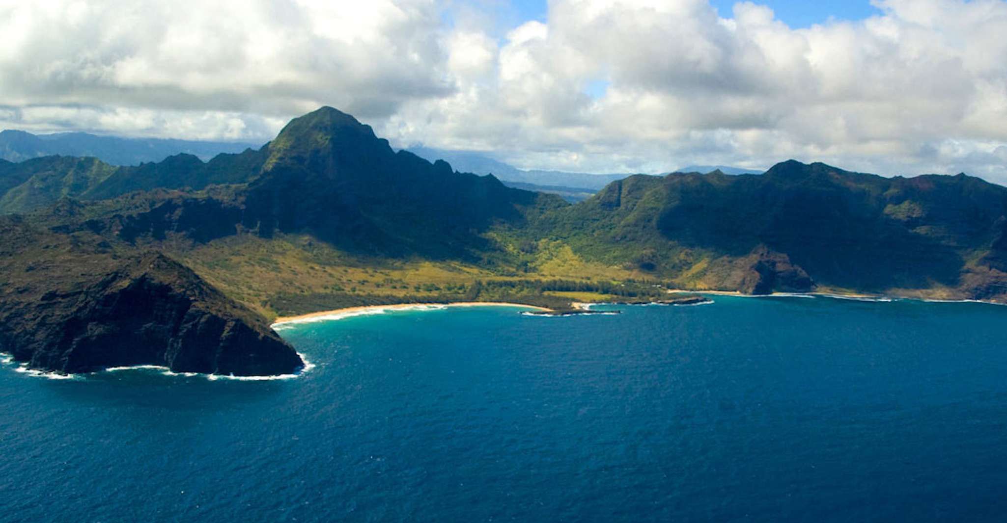 Kauai, Entire Kauai Air Tour with Window Seats - Housity