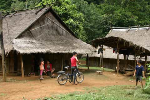 From Luang Prabang: 2-Day Hmong Traditions & Homestay