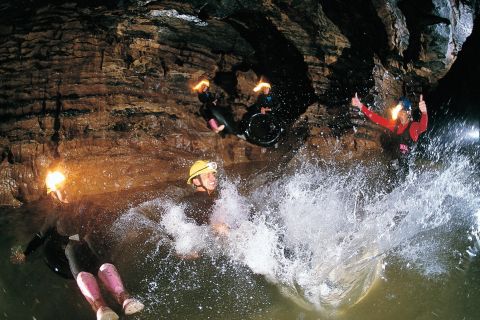 Black Water Rafting Adventure in the TumuTumu Cave