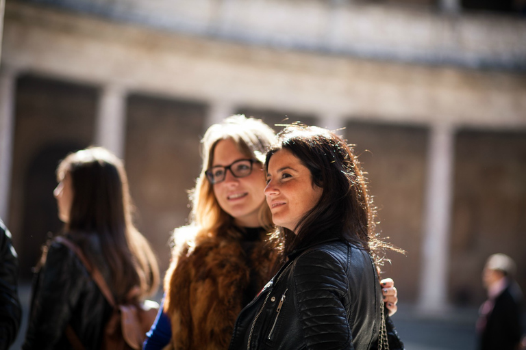 Granada: tour privado de la Alhambra y los Palacios Nazaríes