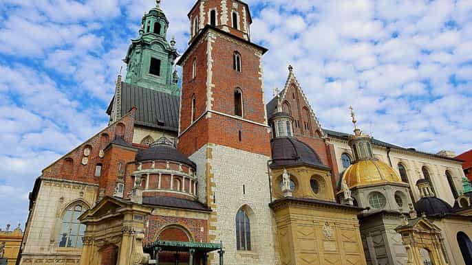 krakow wawel castle old town guided skiptheline tour