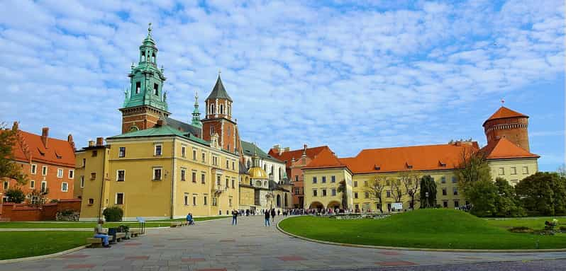 Krakow Skip The Line Wawel Castle Old Town Guided Tour Getyourguide