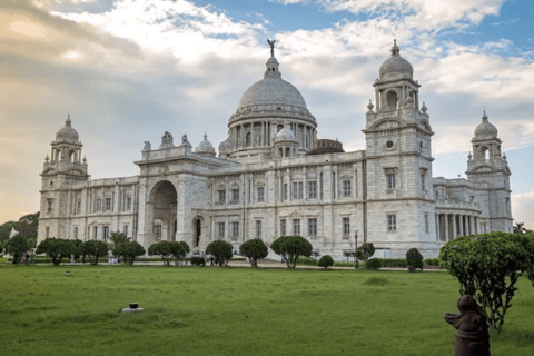Kolkata: Full-Day City Tour with Boat Ride and Ganga Arti