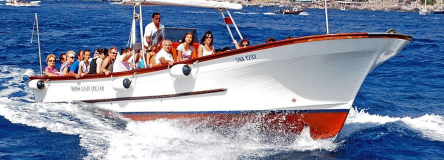 Capri: Wycieczka łodzią po wyspie z przystankiem Blue Grotto