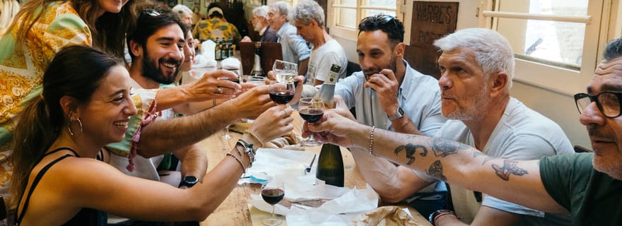 Bologna: tour gastronomico a piedi con un esperto del posto