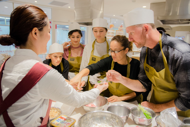 Lekcja gotowania sushi w wiodącej japońskiej szkole kulinarnej