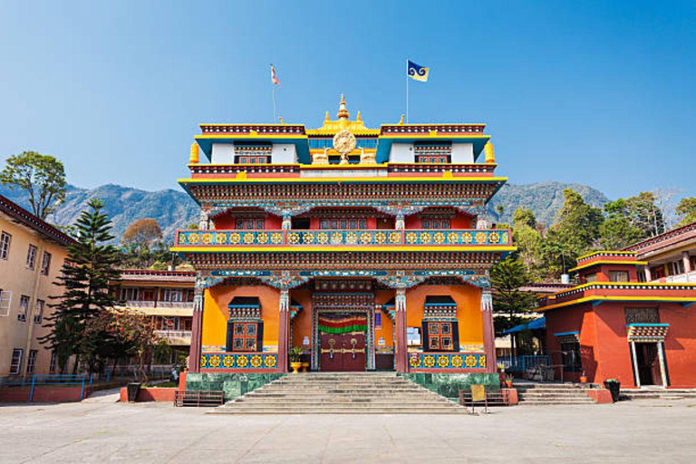 Pokhara: Monastery and Tibetan Culture Walking Tour