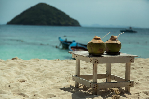 Phuket: Excursión a Racha y la Isla del Coral en yate de lujo