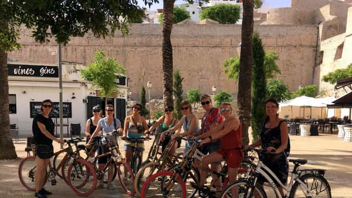 Ibiza: Town Highlights Tour by Bike