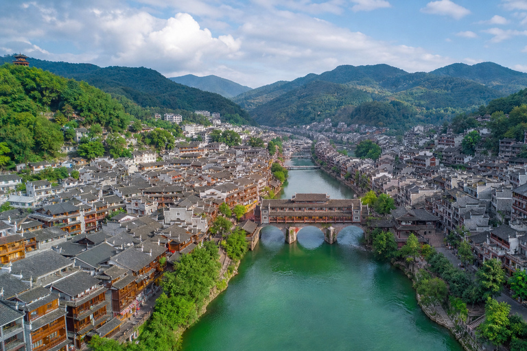 Zhangjiajie: Fenghuang Ancient Town Cruise Ticket & Transfer Tuo River Night Cruise E-Ticket