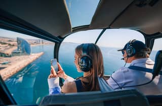 Barcelona: Hubschrauber, Bootsfahrt & private Tour durch die Altstadt