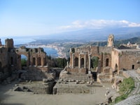 De Catane, Taormina, Savoca et Castelmola Tour avec Brunch - Hizvo