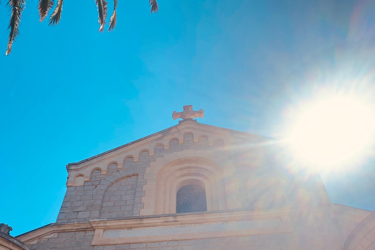 Yacht Me Up Cruzeiro Privado com Tudo Incluído Cannes Lérins SailUm dia na baía de Cannes com tudo incluído