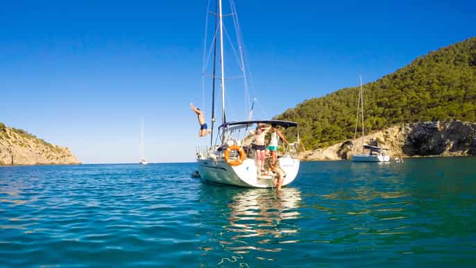 barcelona sailboat 2hour trip