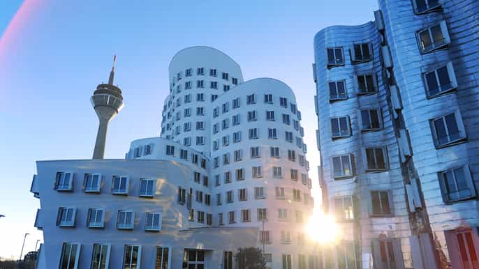 düsseldorf medienhafen tour
