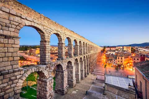 Segovia and El Escorial From Ávila With Drop Off In Madrid