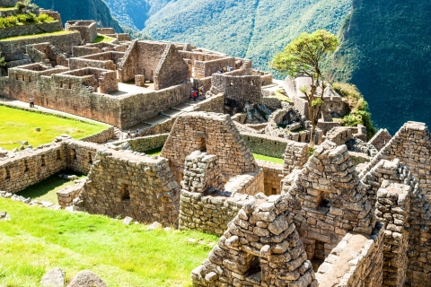 Machu Picchu : billet d'entrée standardLast Minute Ticket Circuit 3 (low part) + Guide touristique