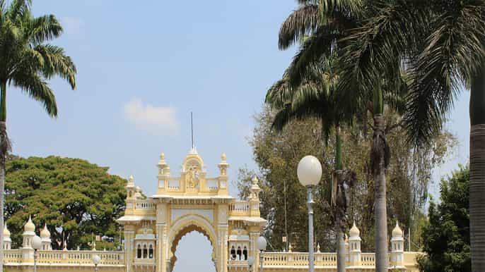 mysore day excursion with lunch from bangalore