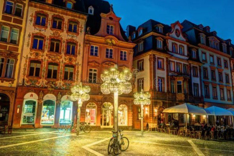 Mainz: guided evening tour of the Rhine embankment/old town in German and English