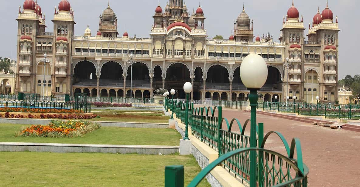 places to visit in between bangalore to mysore