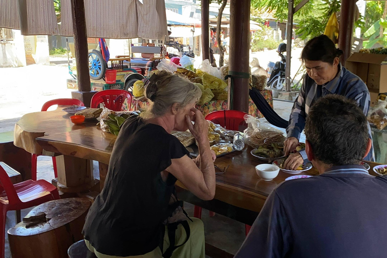 Battambang: Full-Day Tour with Hotel Pickup
