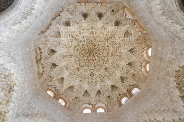 Depuis Séville : Visite de Grenade et de l'Alhambra avec billet d'entréeVisite en espagnol, anglais, italien & français