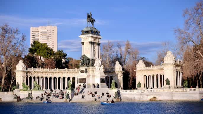 Madrid: 1.5-Hour Retiro Park Guided Walking Tour