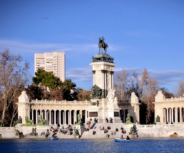Madrid: 1.5-Hour Retiro Park Guided Walking Tour