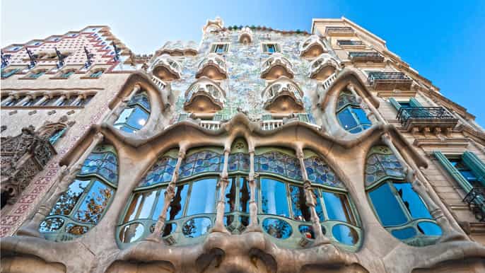 barcelona the best of gaudí with casa batlló afternoon tour