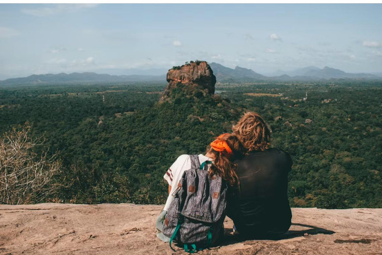 From Colombo/Negombo: Wilpattu Safari & Sigiriya Transfer Morning Session