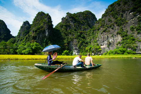 Privat heldag i Tam Coc, Cuc Phuong nationalpark med lunch