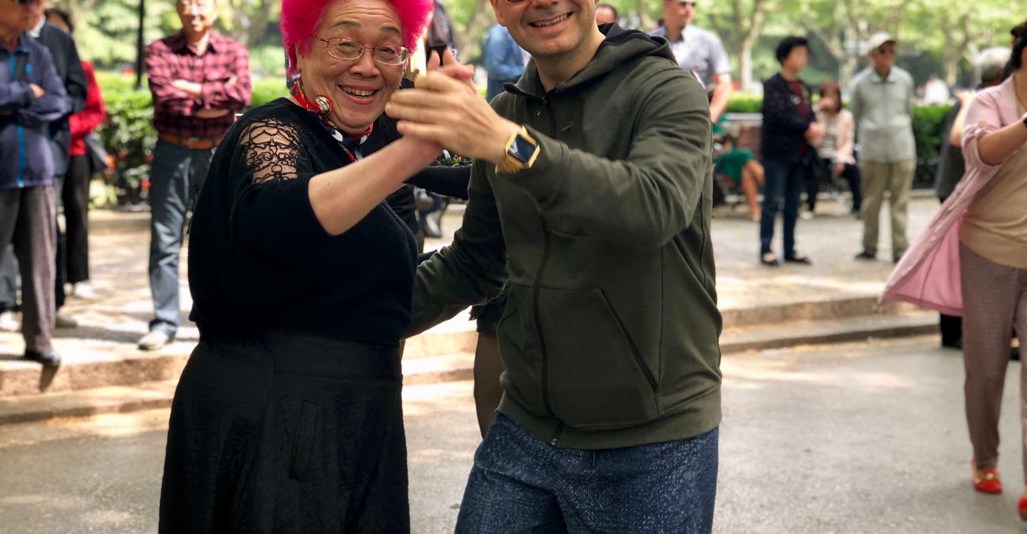 Half-Day Old Shanghai Small Group Bike Tour (Day & Night) photo 3