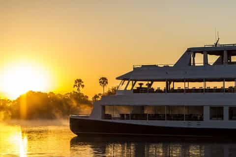 Victoria Falls and Zimbabwe: Scenic day Tour & Sunset Cruise