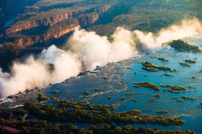 Wodospady Wiktorii i Zimbabwe: malowniczy rejs wycieczkowy i rejs o zachodzie słońcaWodospady Wiktorii i Zimbabwe: rejs widokowy i rejs o zachodzie słońca