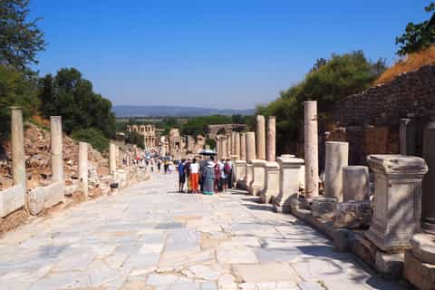 From Kusadasi: Ephesus Guided Tour with Transfer