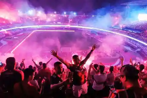 São Paulo: Ingresso para o jogo de futebol com transferes privados