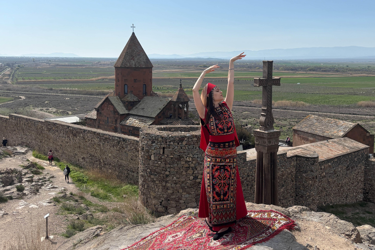 Private tour: Khor Virap & Armenian Costume Photoshoot Private tour without guide