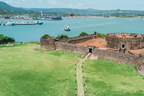 Puerto Plata: Walking Tour with Rum & Chocolate Tastings