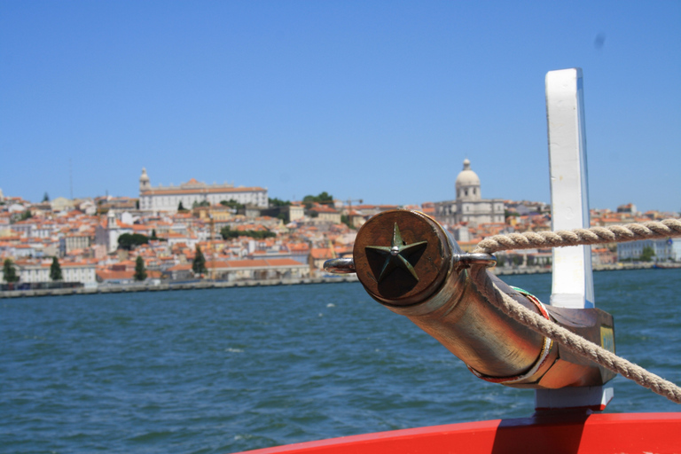 Lisbon: River Tagus Sightseeing Cruise in Traditional Vessel Lisbon: River Tagus Guided Sightseeing Cruise