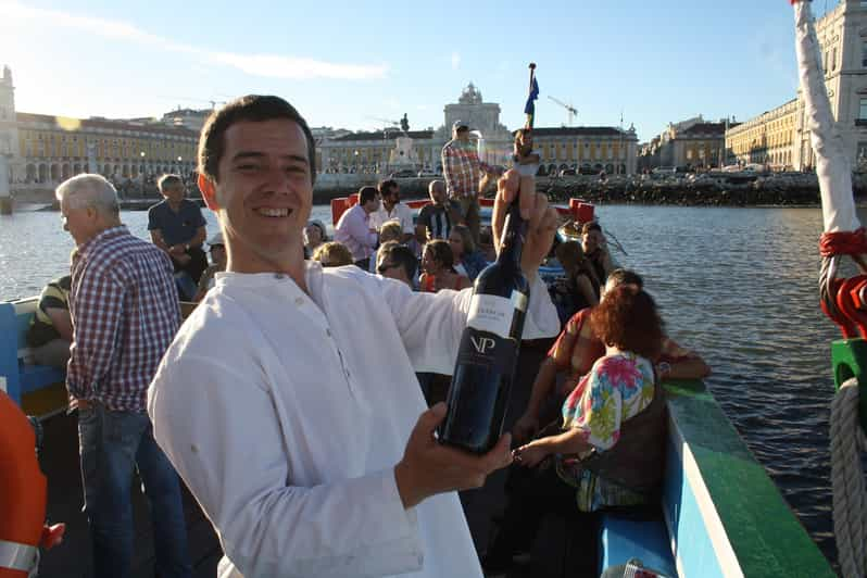 Lisbonne Croisi Re Sur Le Tage En Bateau Traditionnel Getyourguide