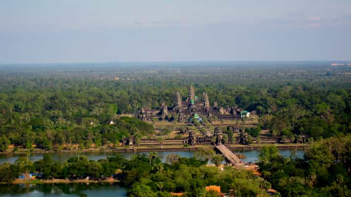 angkor wat smallgroup tour with balloon ride and lunch