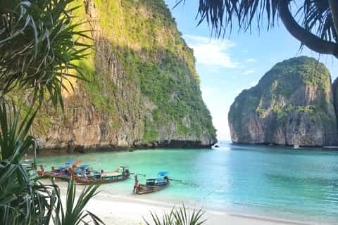 Phi Phi Islands: Early Bird Tour From Phuket and Khao Lak