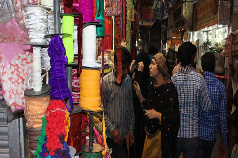 Varanasi: Visite privée du marché de l'artisanat avec dîner