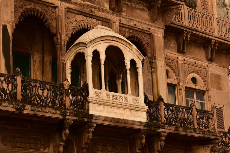 De Varanasi: excursion privée d'une demi-journée au fort de Ramnagar